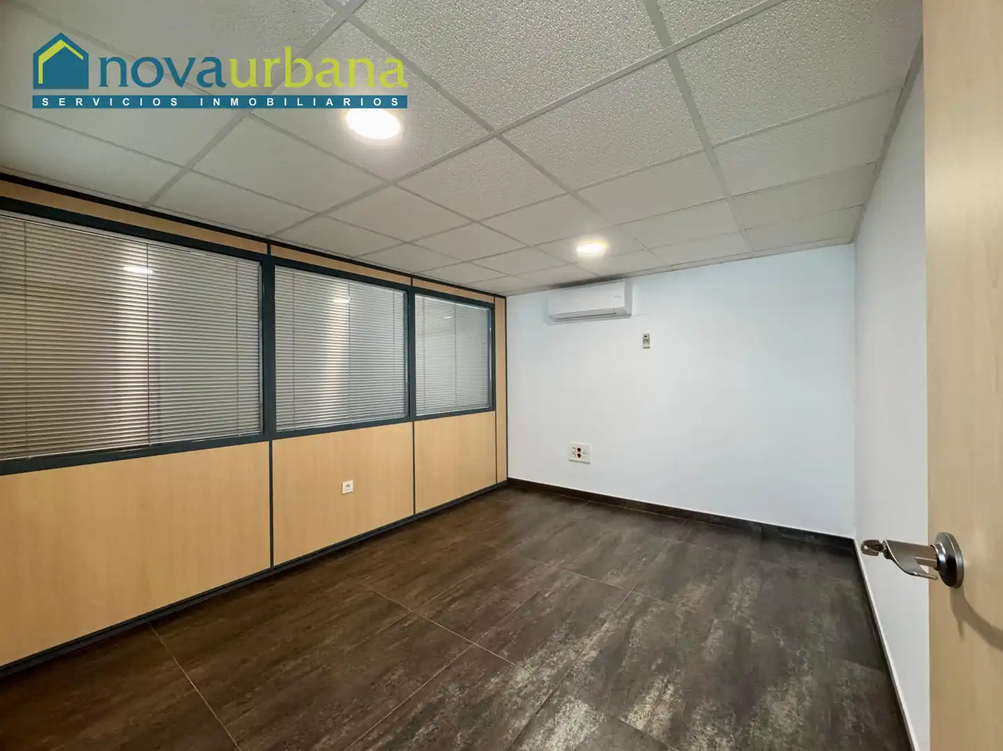Oficina de alquiler en Xirivella con Aire acondicionado y Calefacción