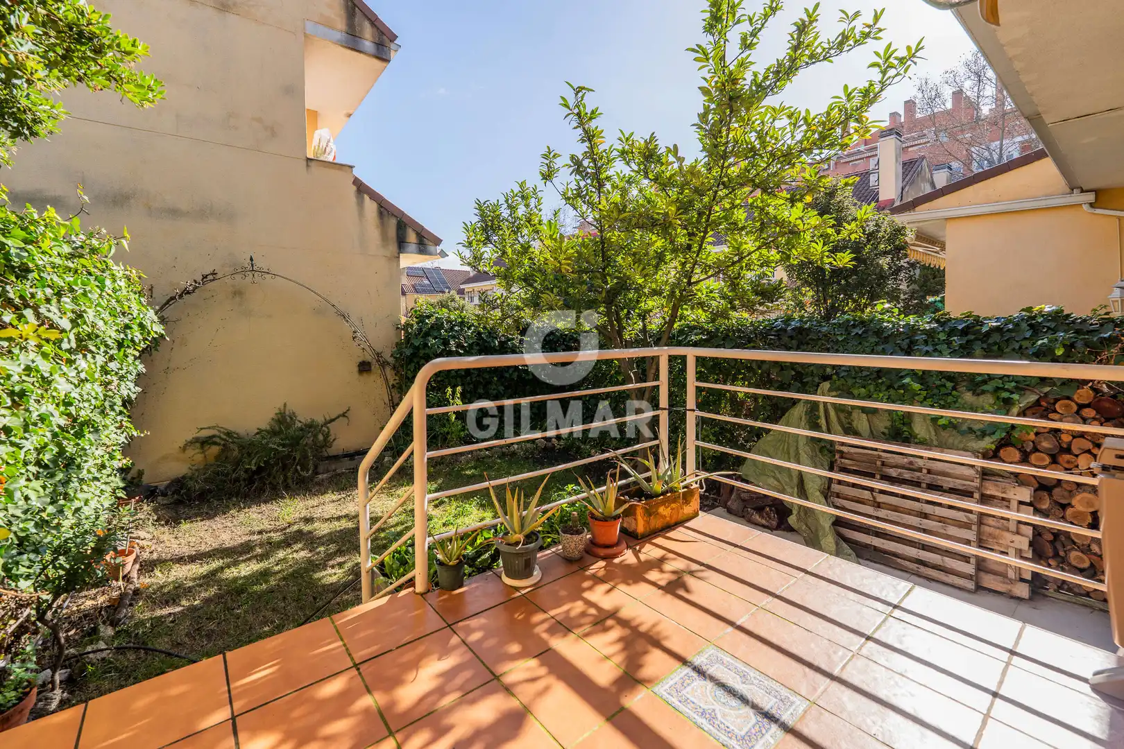Jardí de Casa adosada en venda en Madrid amb Calefacció i Jardí privat