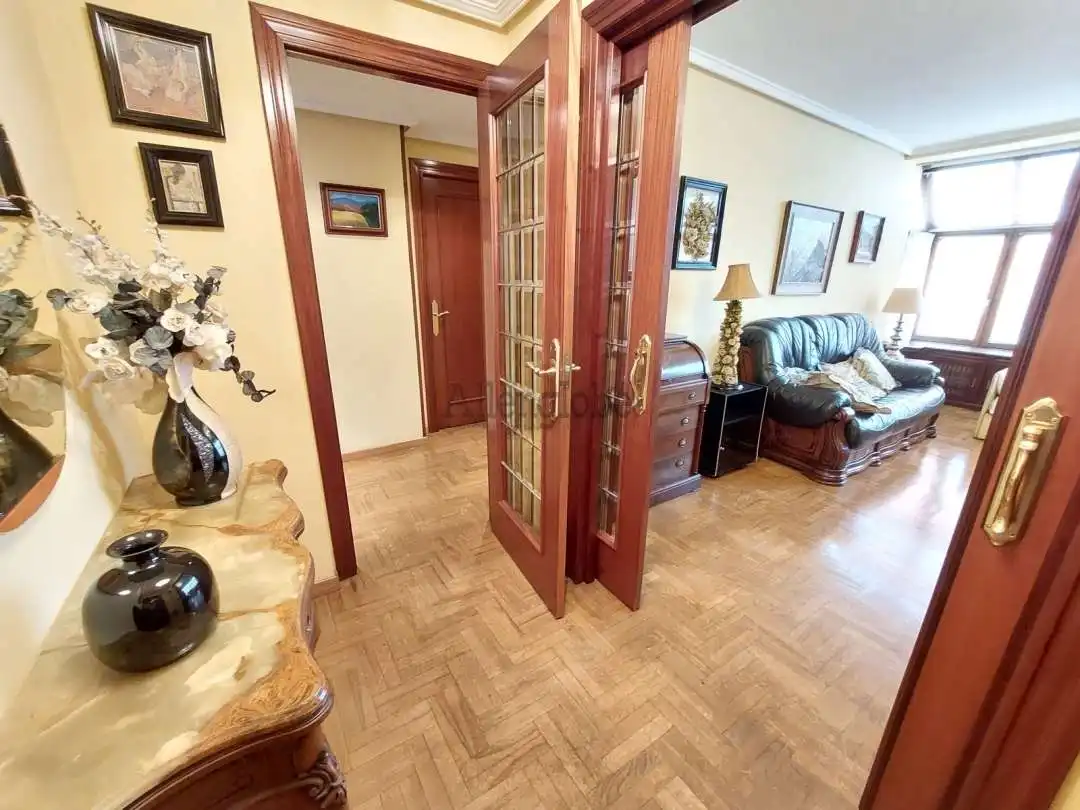 Flat for rent in Oviedo   with Heating