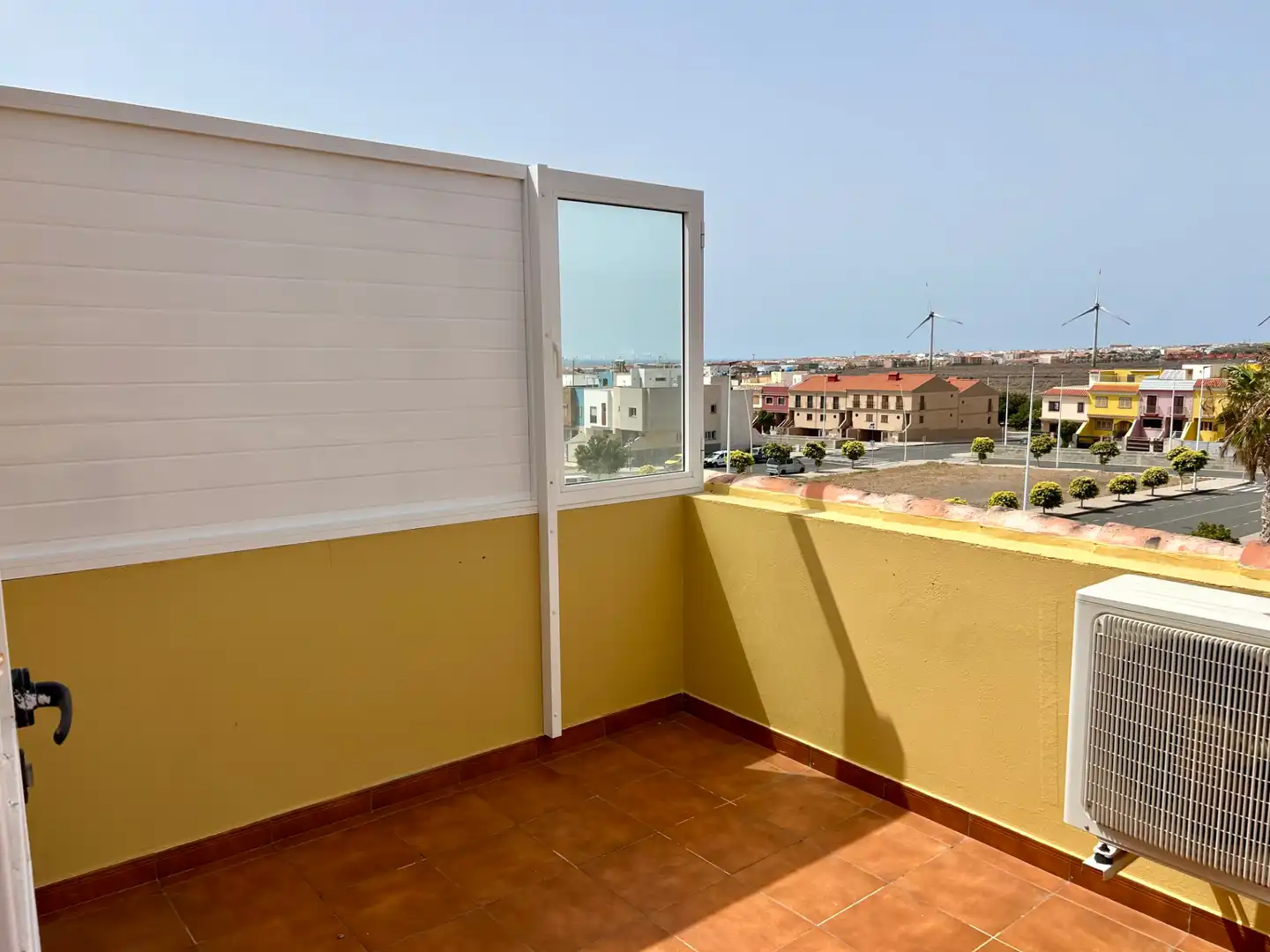 Balcony of Detached homes for sale in Agüimes  with Air Conditioner, Terrace and Oven