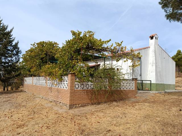 Finca rústica en Venta en  Poligono 4, Parcela, 2 El Guijarral. Traslasierra en El Campillo (Huelva)