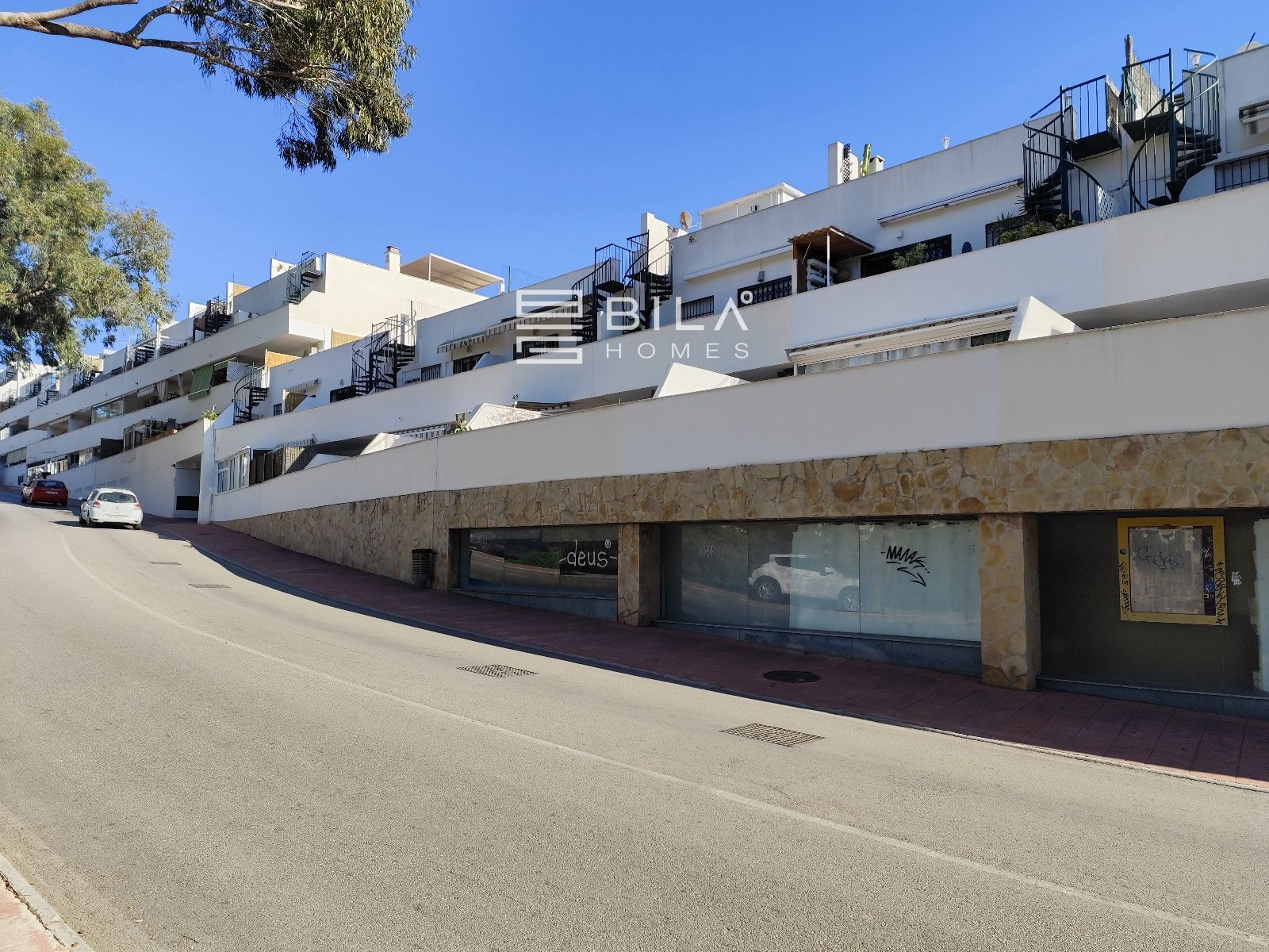 Vista exterior de Local en venda en Benalmádena