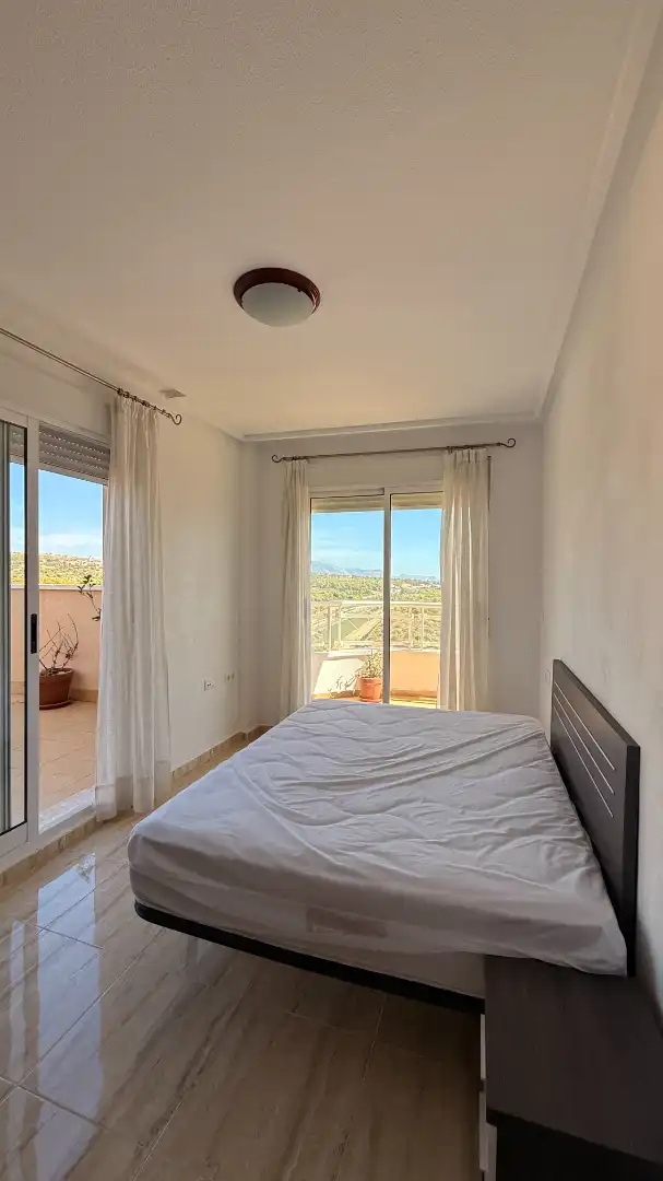 Apartment with pool to rent in Calle Presidente Adolfo Suárez 5A, imagen 5