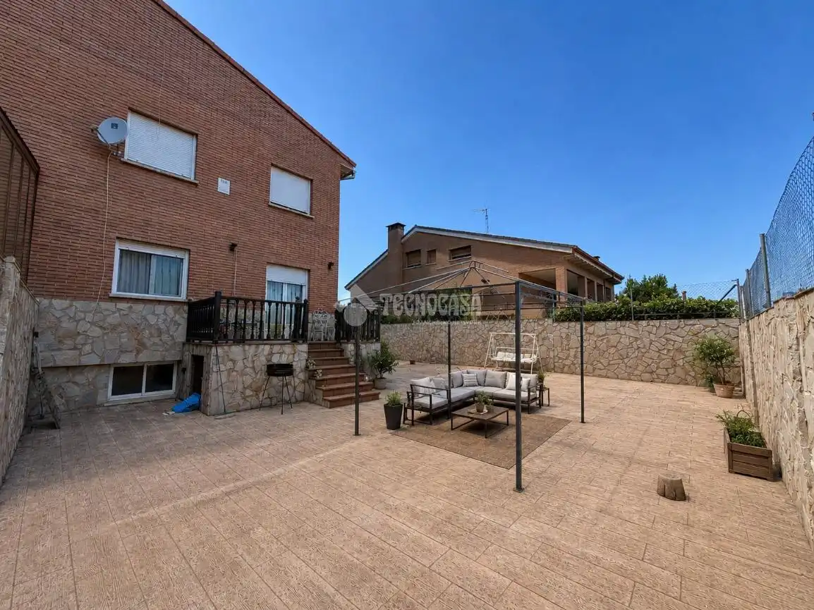 Jardín de Casa adosada en venta en Villanueva de la Torre con Jardín privado, Terraza y Balcón