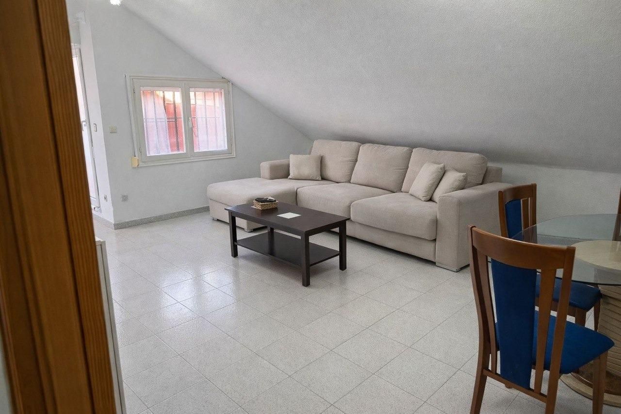 Sala d'estar de Àtic en venda en Almansa amb Terrassa