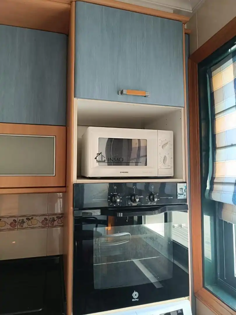 Kitchen of Flat for rent in Zona de Plaza de Barcelos