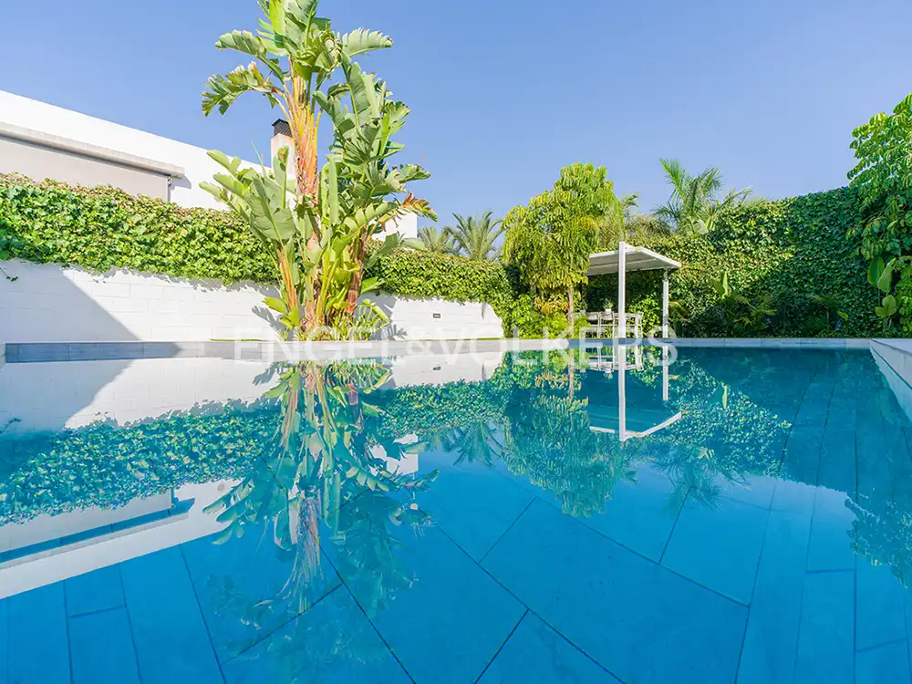 Piscina de Casa o chalet en venta en Elche / Elx con Aire acondicionado, Calefacción y Jardín privado