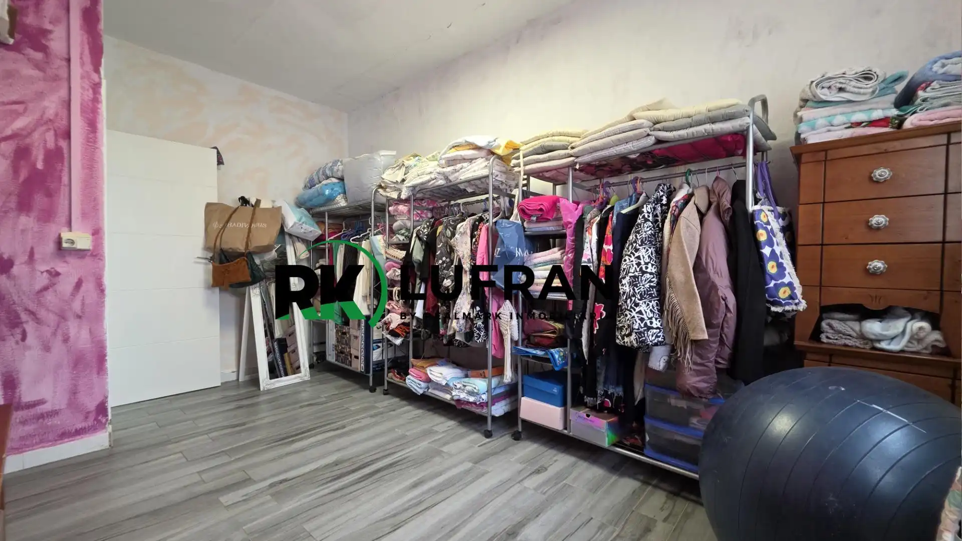 Habitación de Casa o chalet en venta en Alicante / Alacant con Jardín privado y Piscina