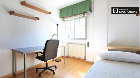 Photo 2 of Flat to share in Pacífico,  Madrid Capital