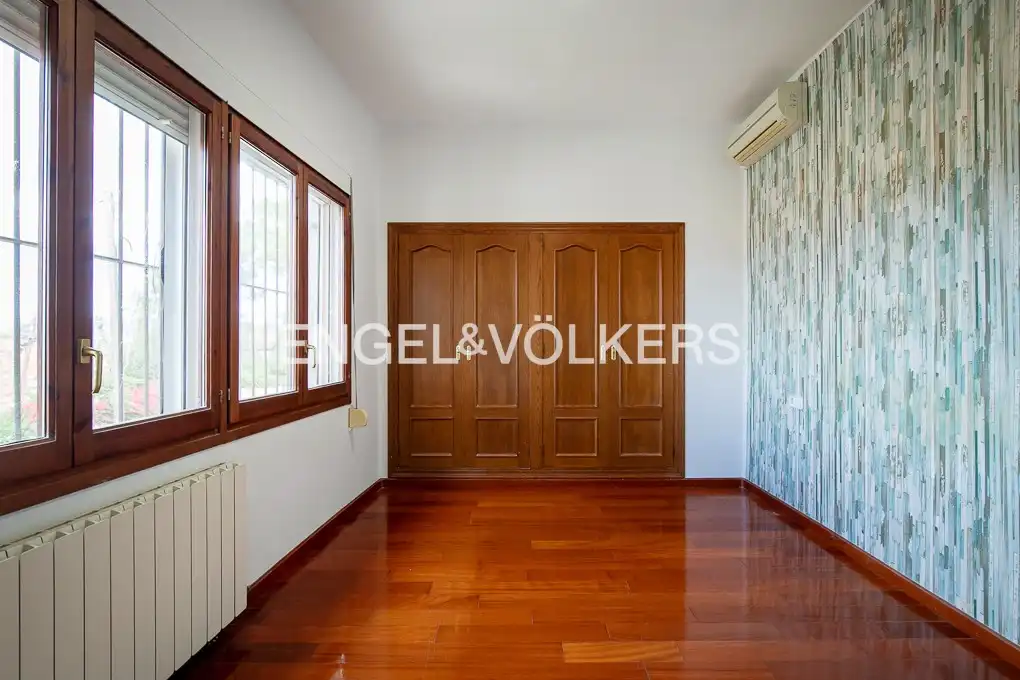 Casa o chalet de alquiler en L'Eliana con Aire acondicionado, Calefacción y Jardín privado