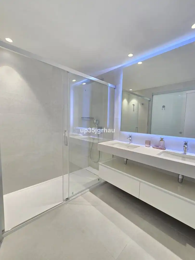 Apartament amb piscina en venda a Selwo, imagen 33