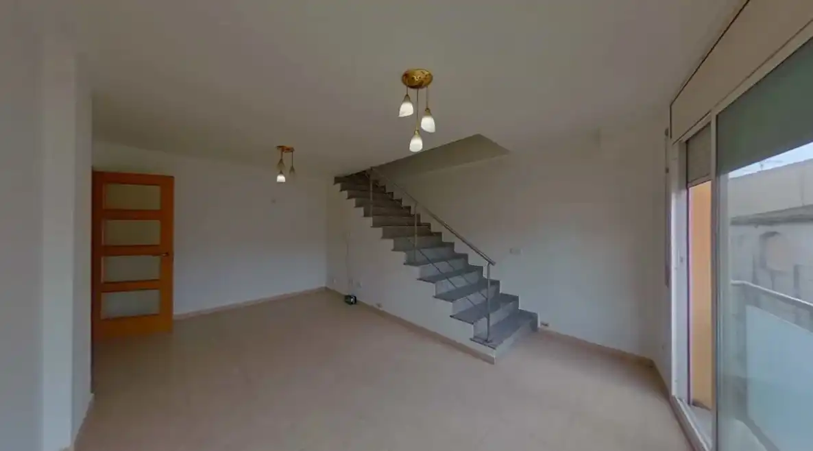 Dúplex en venta en Torrelles de Foix con Terraza y Balcón