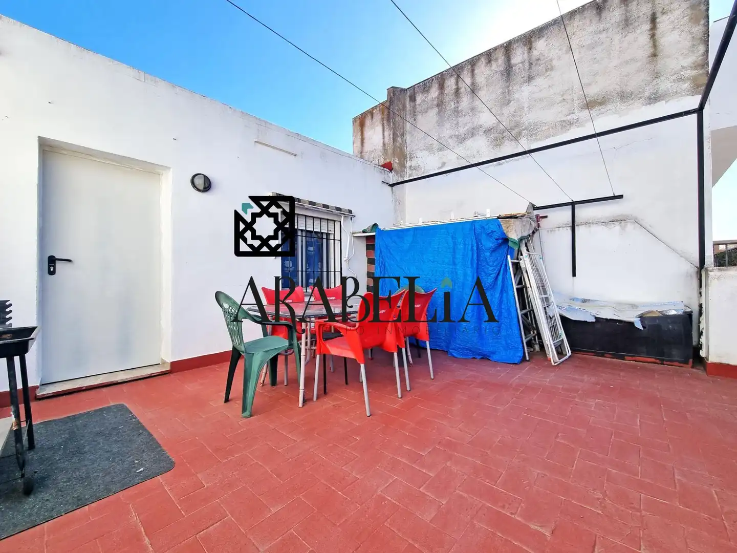 Vista exterior de Casa o xalet en venda en Córdoba amb Aire condicionat, Calefacció i Terrassa