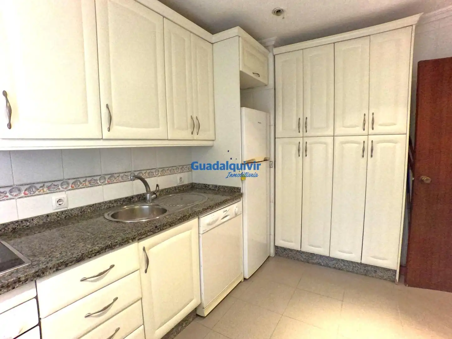 Kitchen of Flat for sale in  Sevilla Capital  with Air Conditioner and Terrace