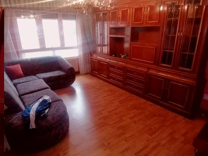 Sala d'estar de Pis en venda en Gijón  amb Calefacció, Jardí privat i Parquet