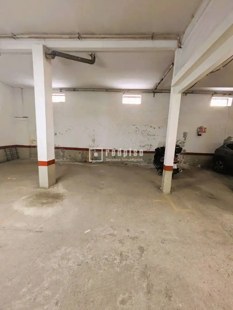 Einzelparkplatz zur Miete in de Lope de Haro