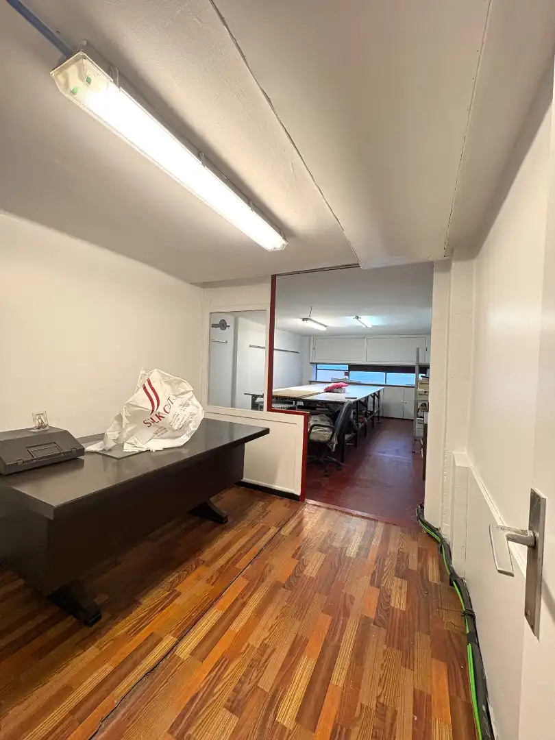 Gewerbefläche zum Verkauf in Carrer del Pintor Vayreda, imagen 2
