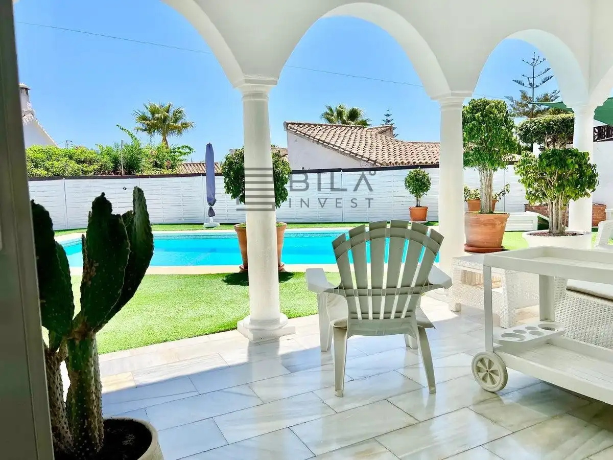 Villa con piscina in vendita a El Faro, imagen 6
