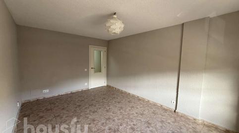 Photo 3 of Flat to rent in Calle de San Maximiliano, ., Ventas, Madrid