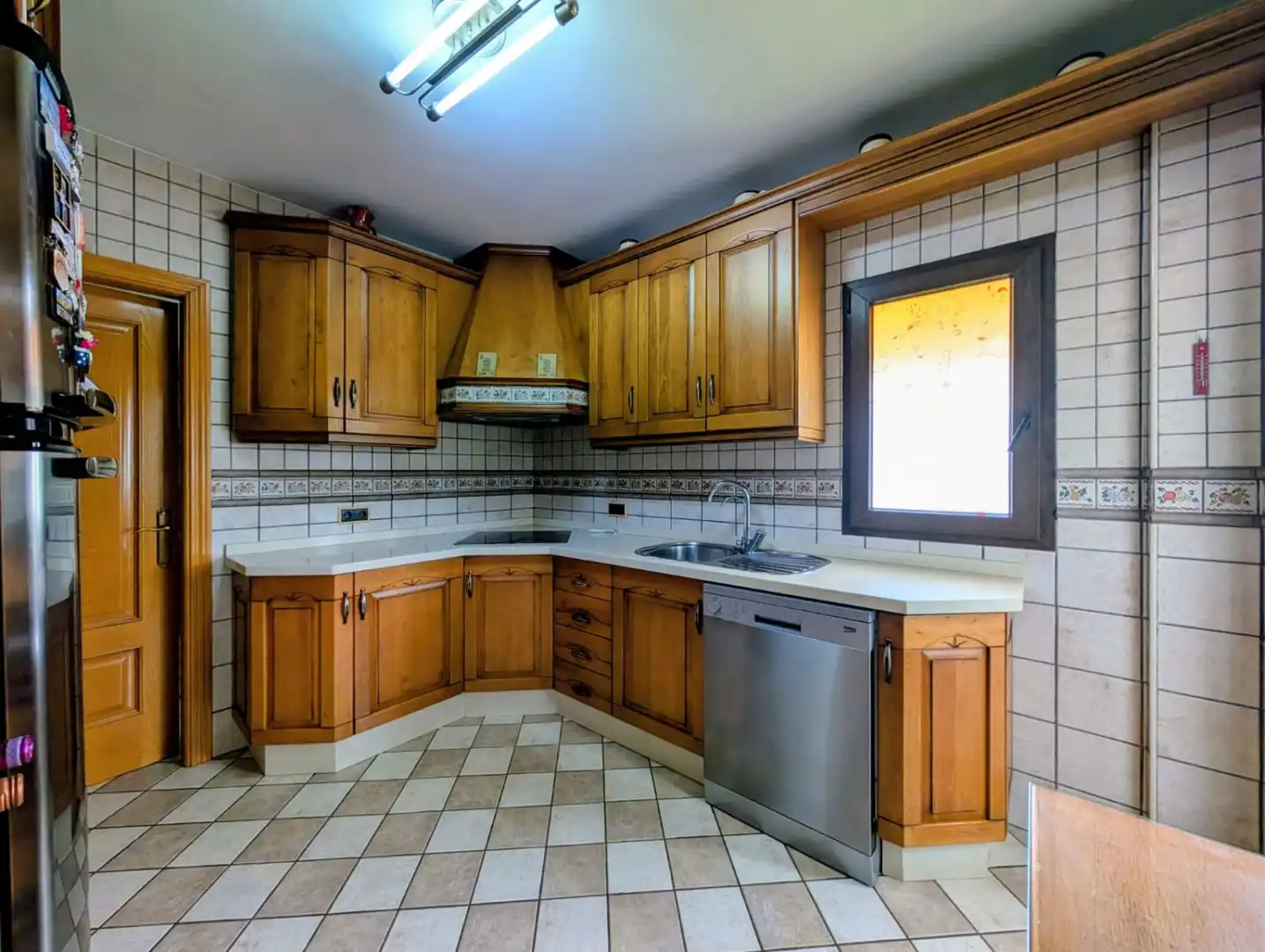 Cuina de Casa o xalet en venda en Loja amb Aire condicionat, Calefacció i Jardí privat