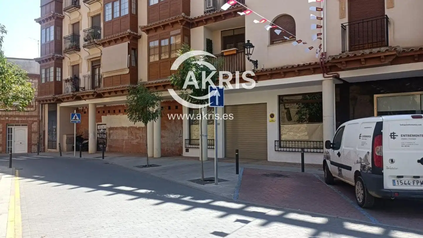 Locale commerciale in vendita a Calle Iglesia, imagen 2