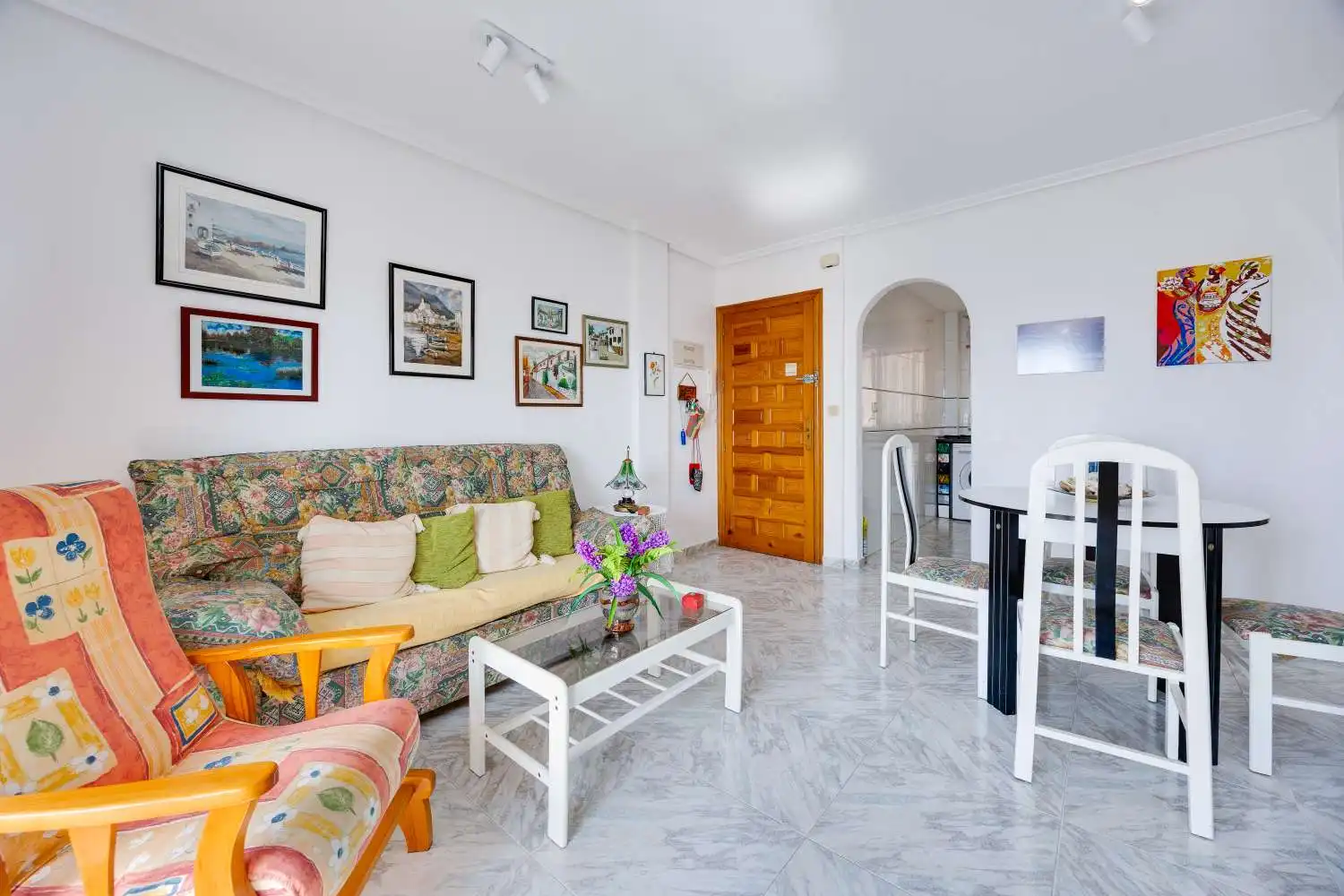 Sala d'estar de Apartament en venda en Torrevieja amb Terrassa, Piscina i Moblat