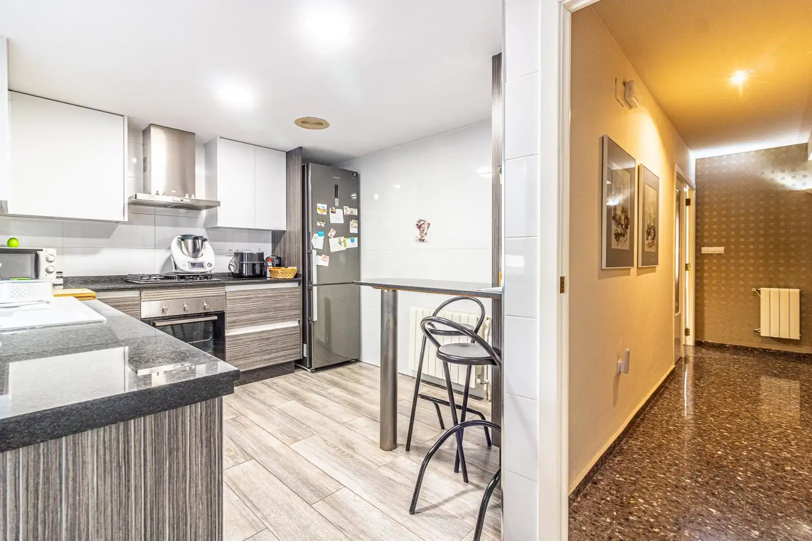 Cocina de Casa adosada en venta en Carlet con Aire acondicionado, Trastero y Alarma