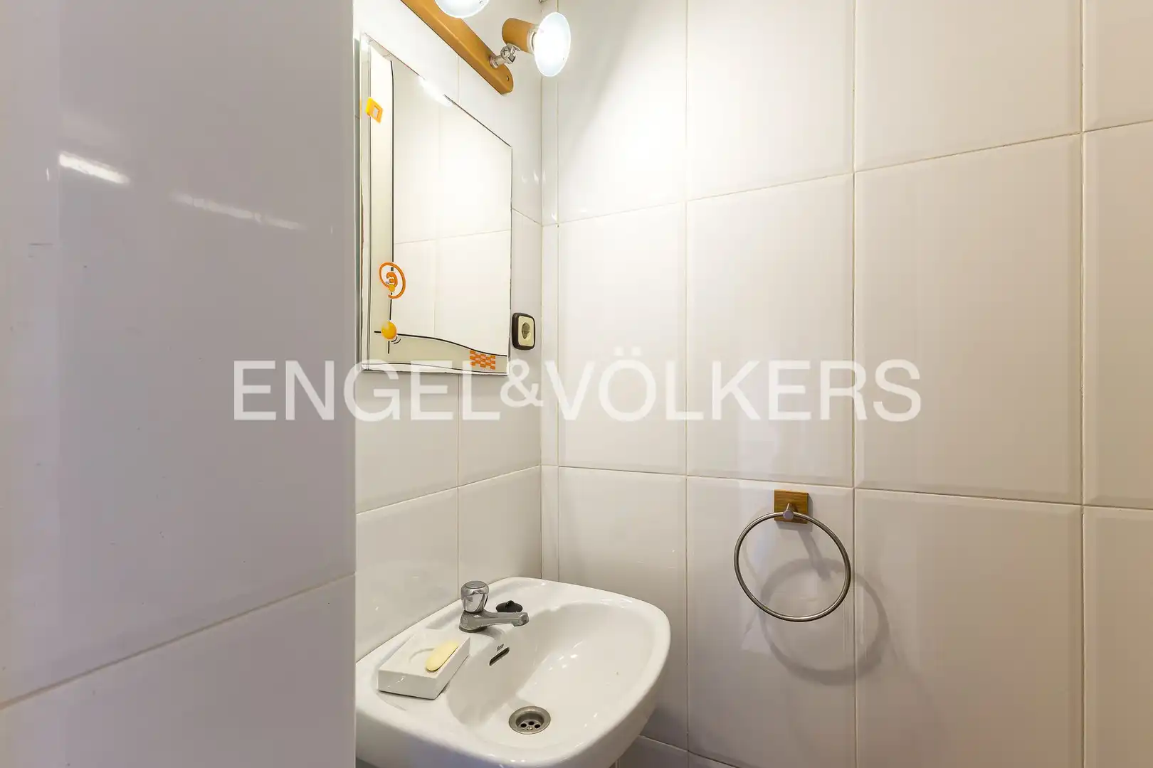 Bathroom of Houses for sale in Roda de Berà  with Air Conditioner, Heating and Private garden