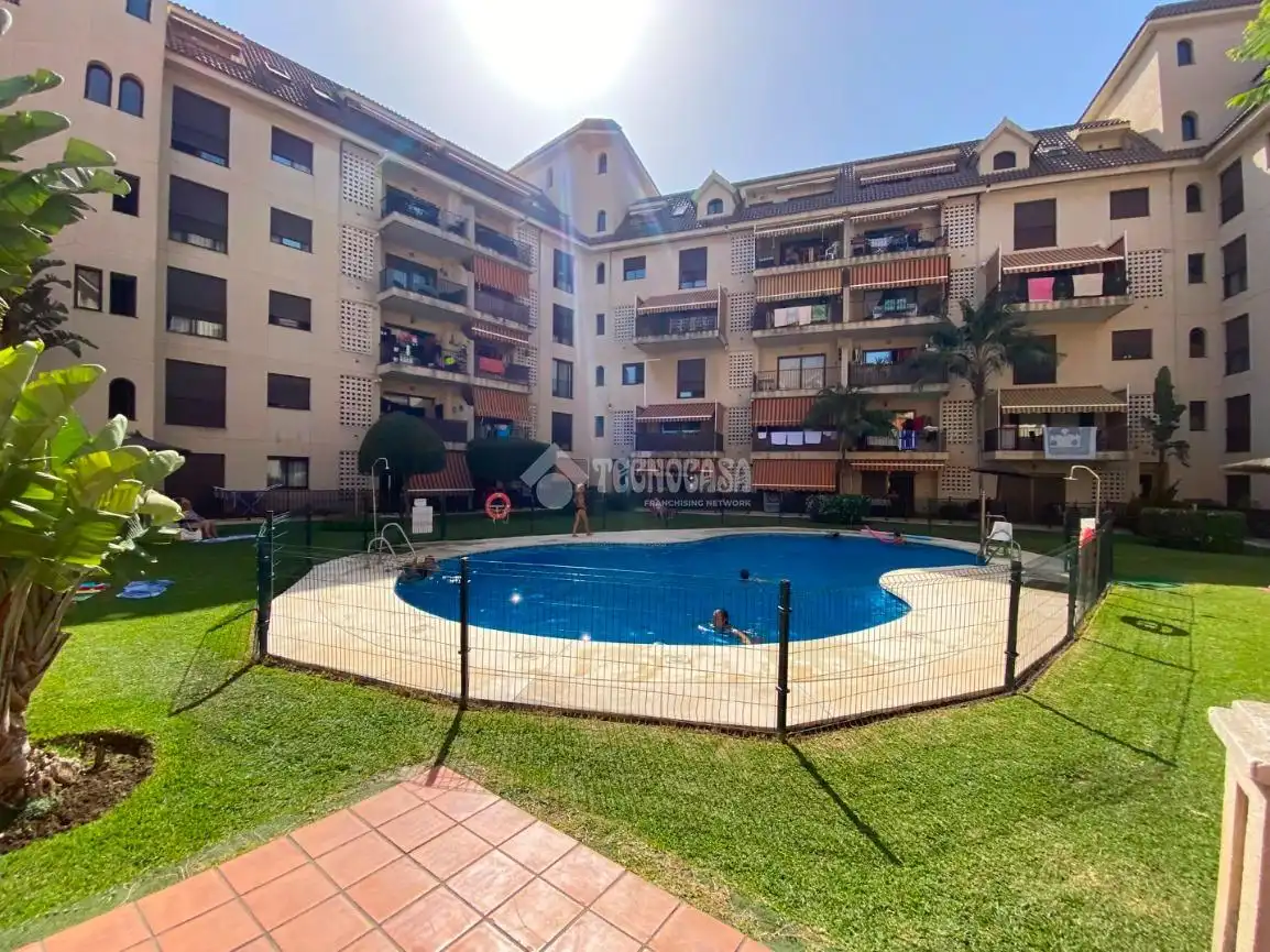 Flat with pool for sale in San Luis de Sabinillas