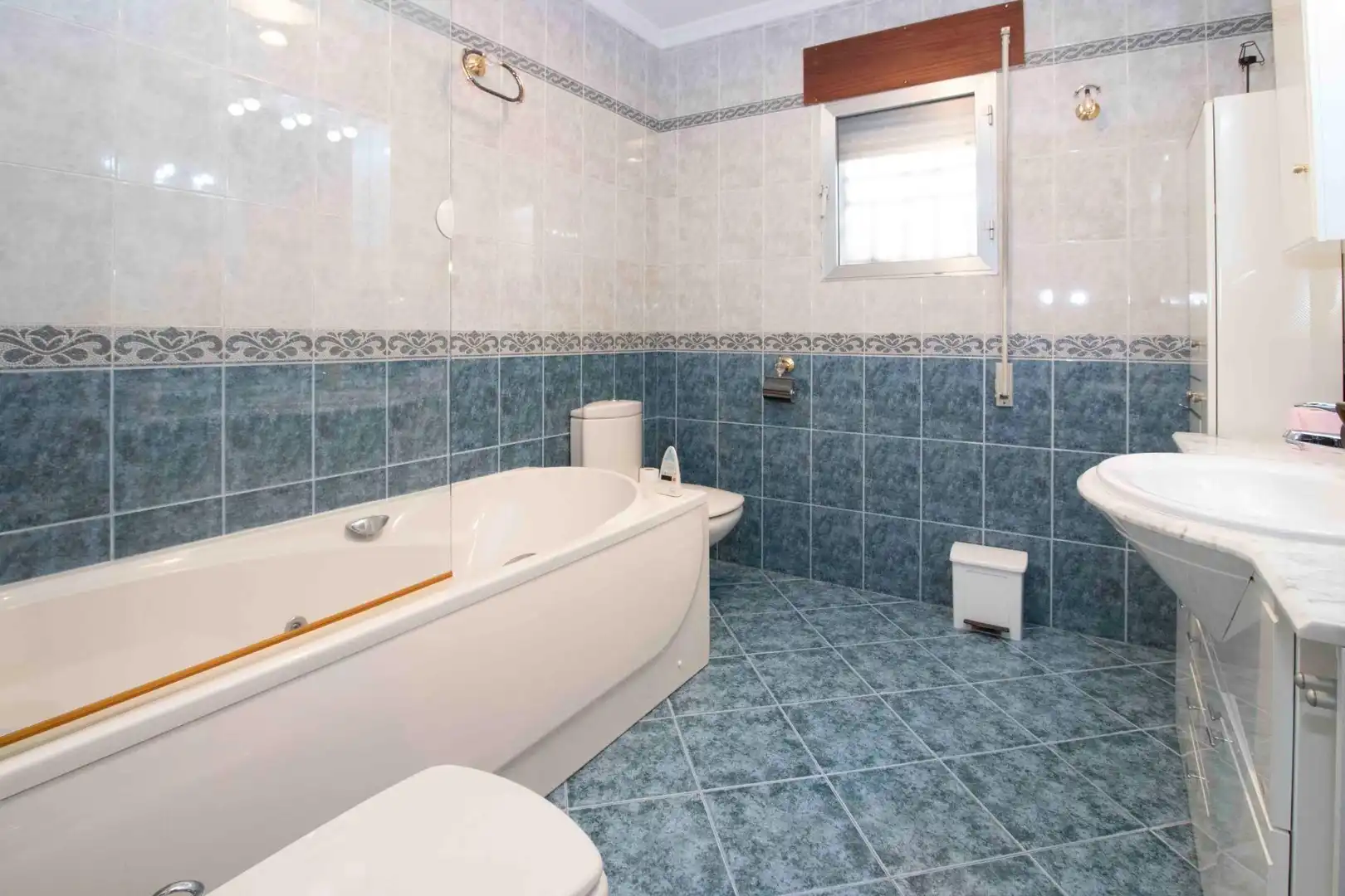 Baño de Casa o chalet en venta en Talavera la Real con Aire acondicionado y Calefacción