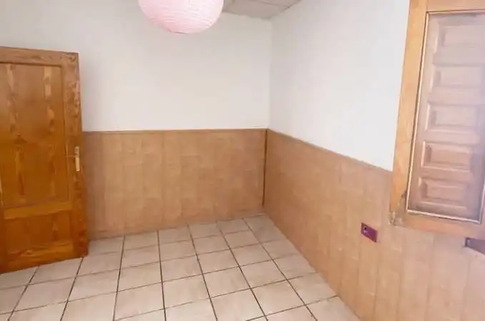 Casa bifamiliare in vendita a Carriones,Los-Dsp.Estrech