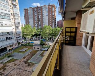 Exterior view of Apartment to rent in  Madrid Capital  with Air Conditioner, Heating and Terrace