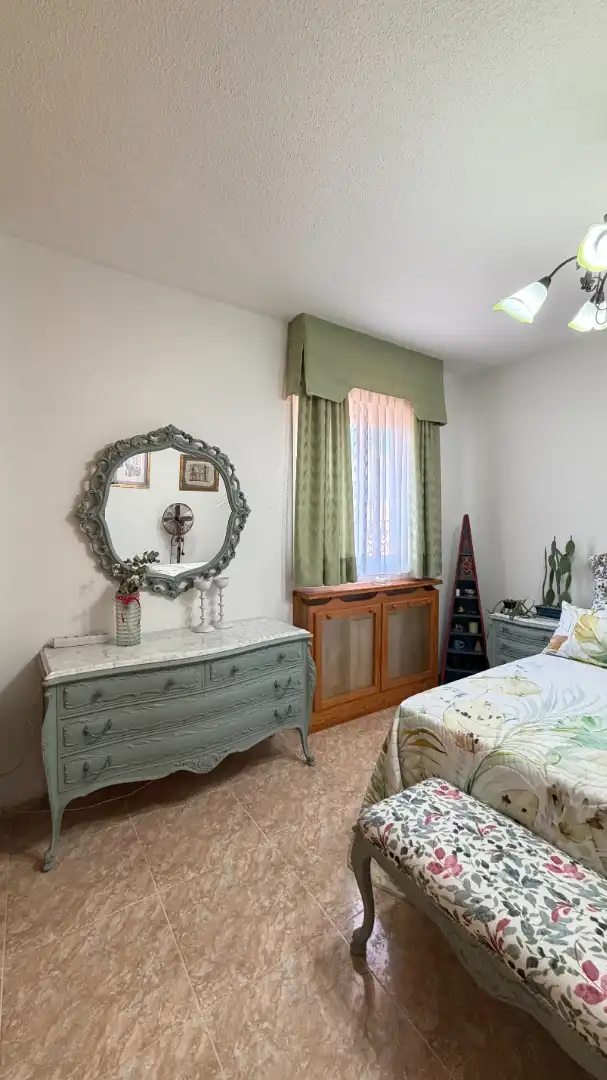 Habitación de Casa o chalet en venta en Campo Real con Aire acondicionado, Calefacción y Jardín privado