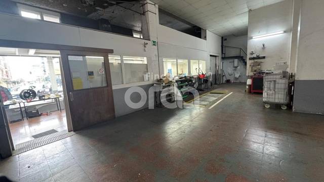 Local comercial en Venta en Kabiezes