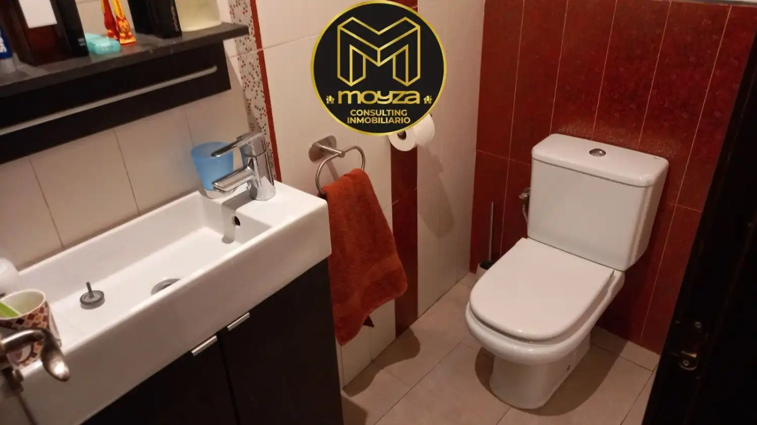 Baño de Casa o chalet en venta en Jaén con Aire acondicionado, Calefacción y Parquet