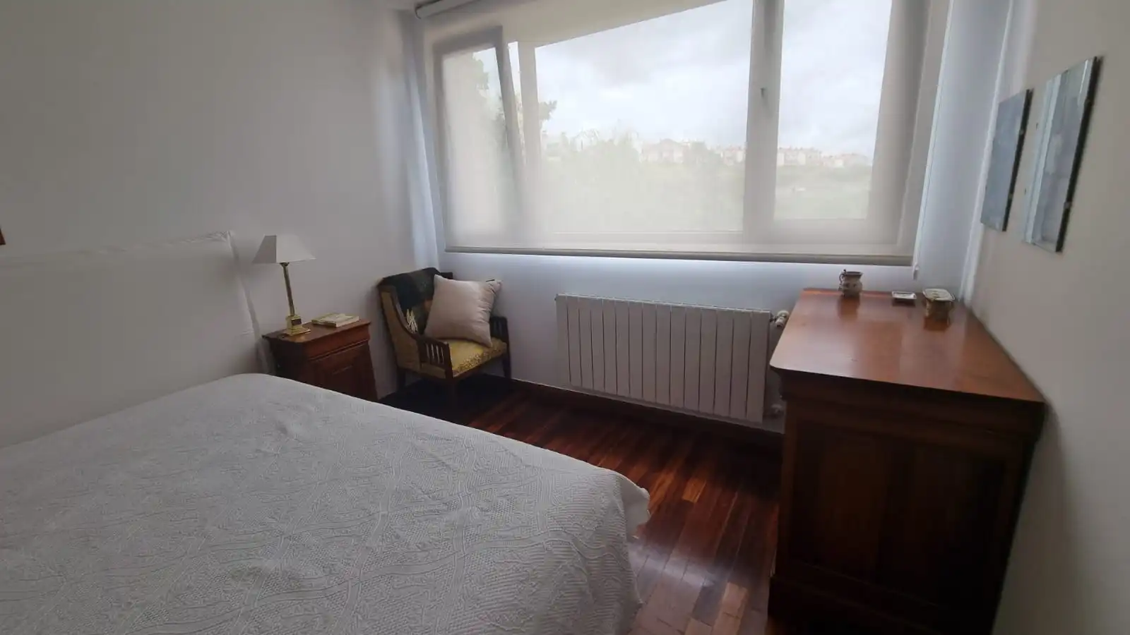 Dormitori de Casa o xalet en venda en Miengo amb Calefacció, Jardí privat i Moblat