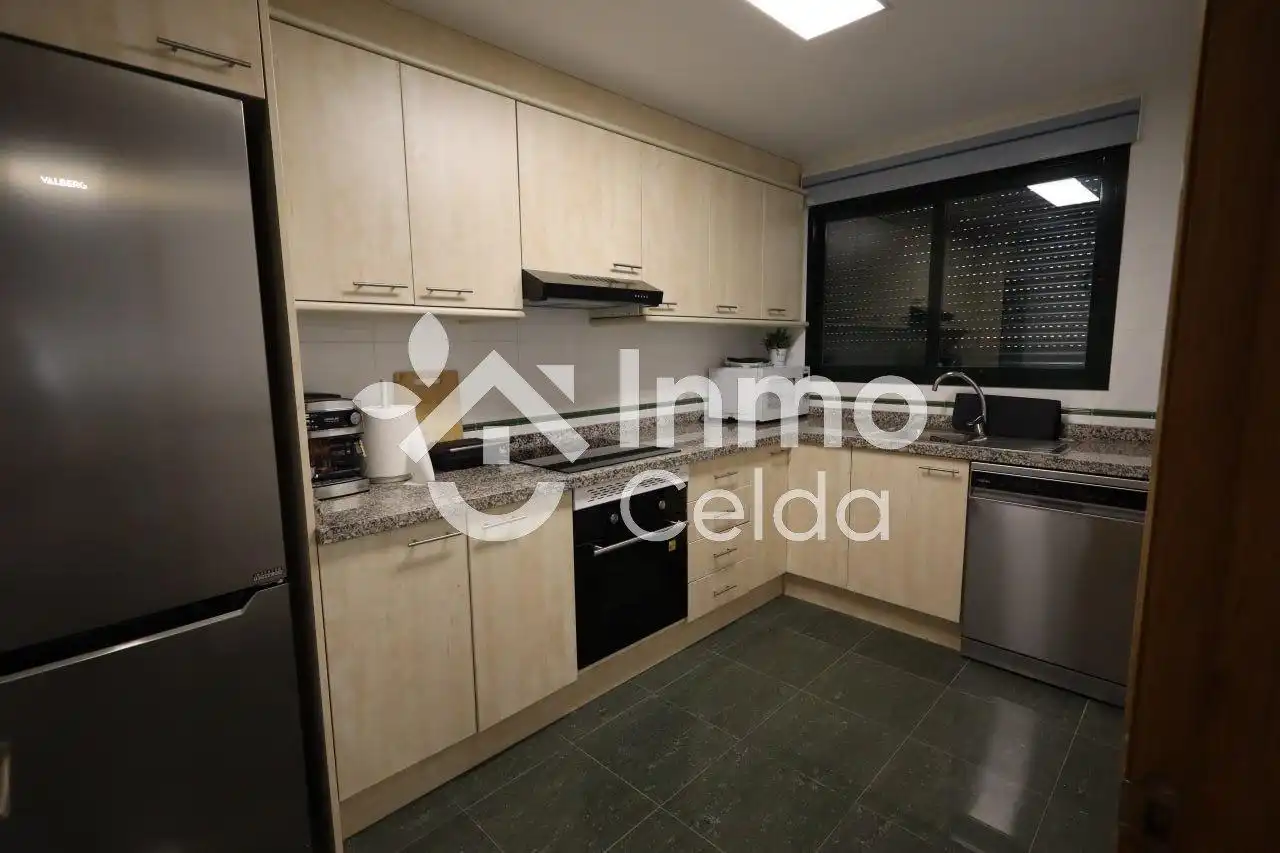 Cocina de Casa adosada en venta en Chiva con Aire acondicionado, Calefacción y Terraza