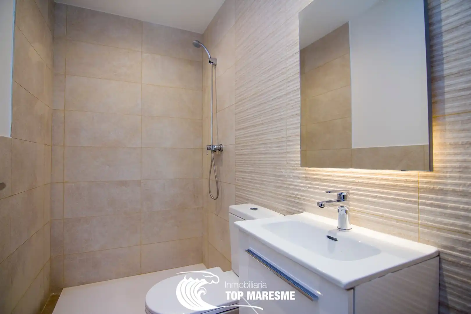 Baño de Planta baja en venta en Canovelles con Aire acondicionado, Calefacción y Terraza