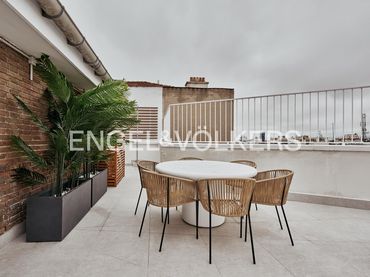 Penthouse mit Aufzug zum Verkauf in Barrio de Salamanca