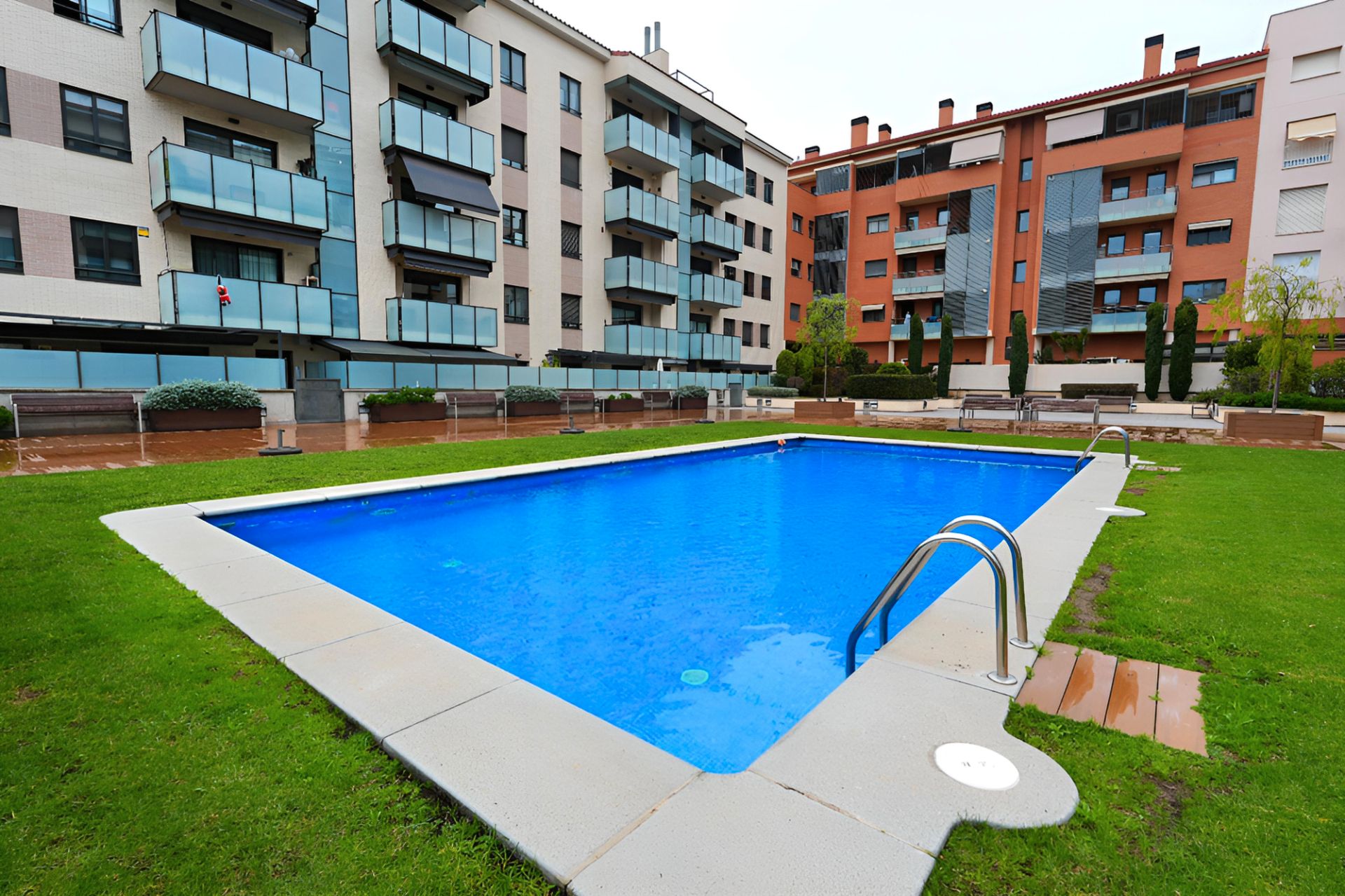 Piscina de Ático en venta en Castelldefels con Aire acondicionado, Calefacción y Terraza