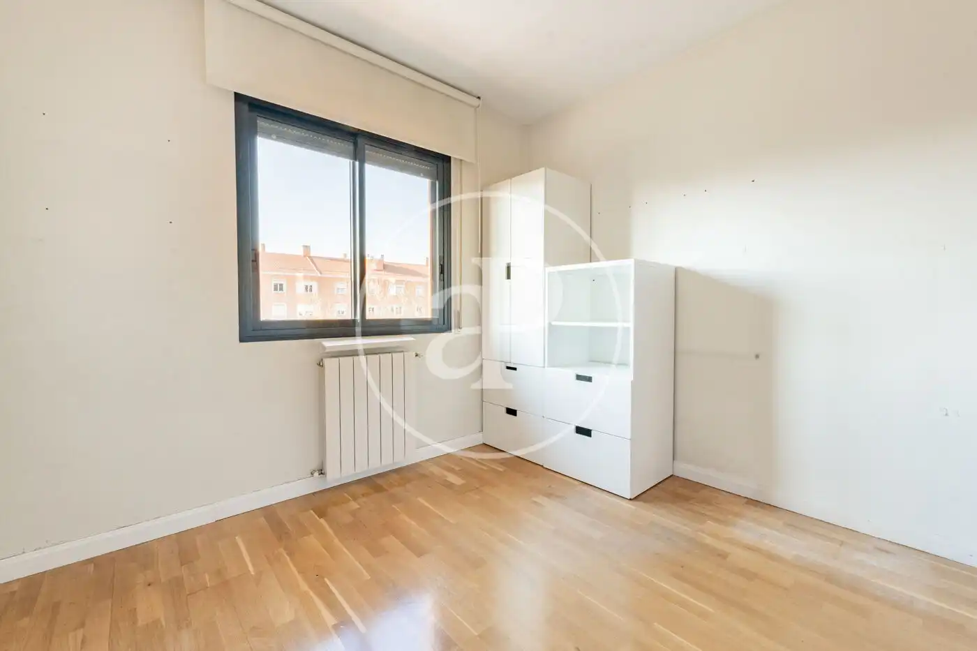 Schlafzimmer von Wohnung zum Verkauf in La Moraleja mit Klimaanlage, Heizung und Privatgarten