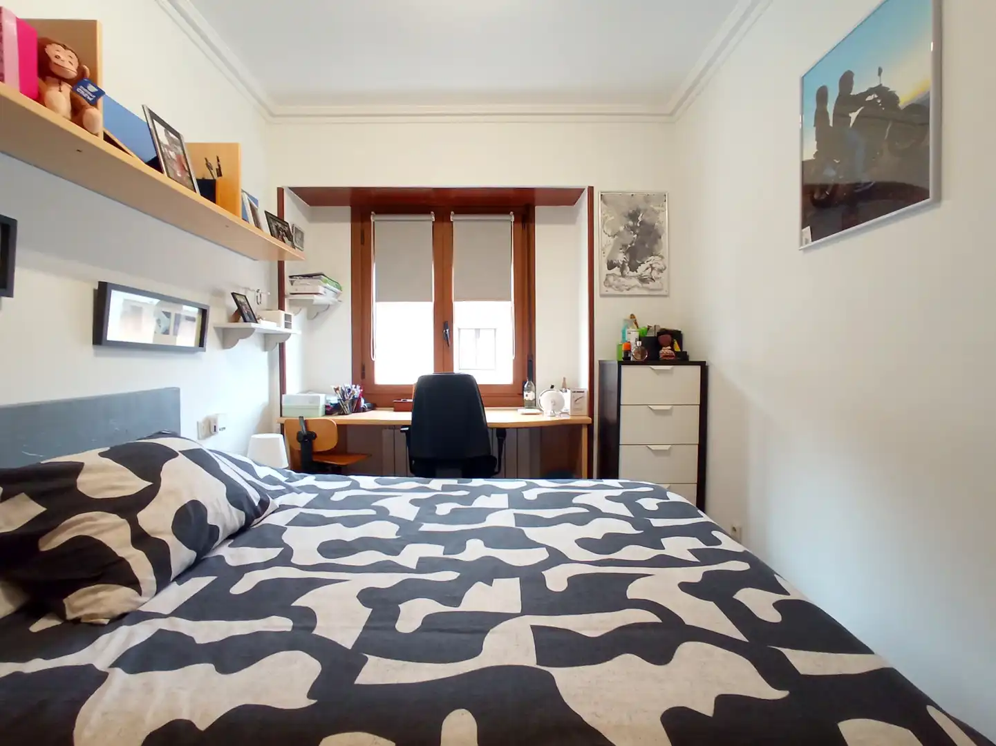 Habitación de Casa adosada en venta en Irun  con Terraza, Trastero y Amueblado