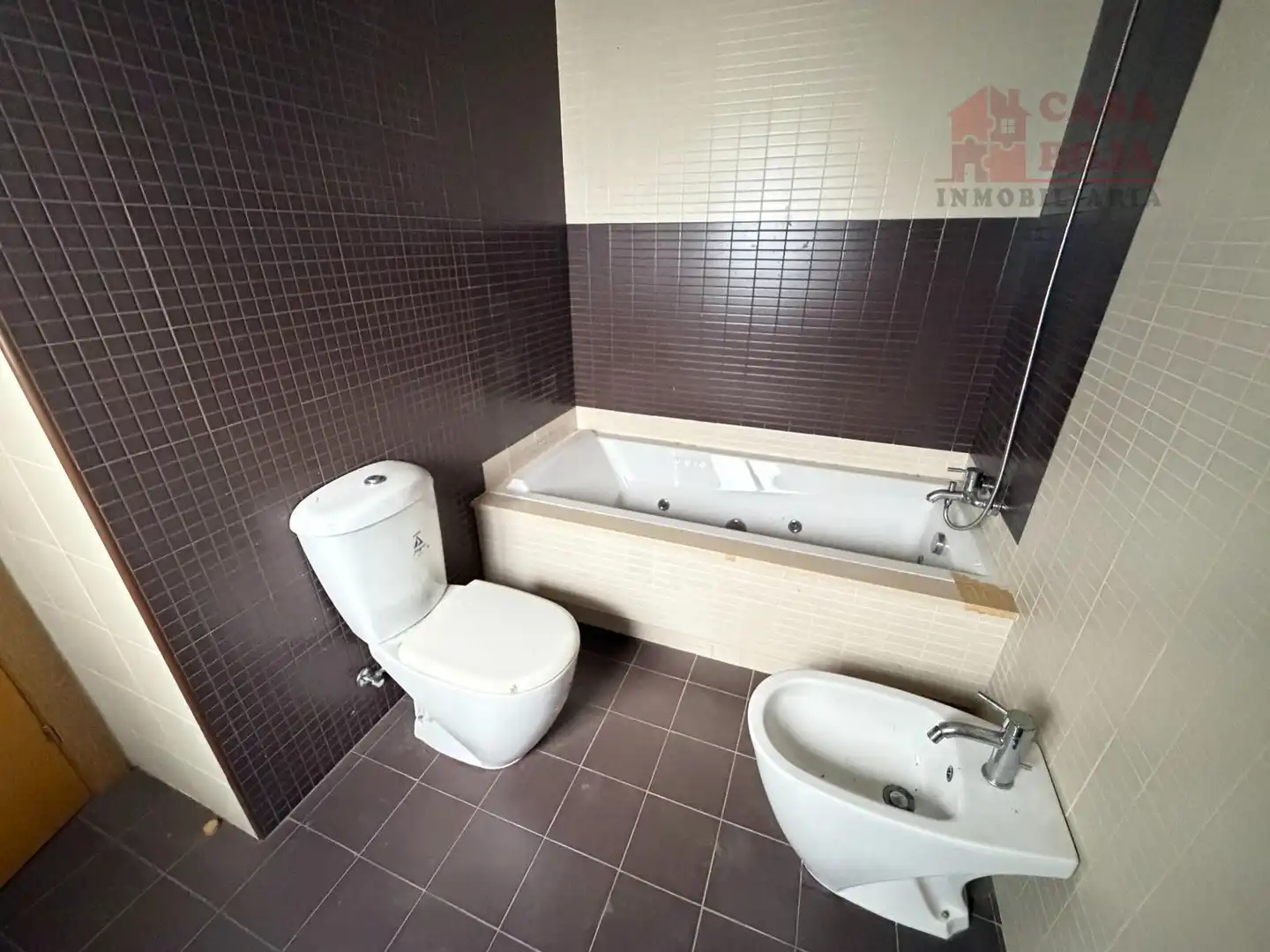Bany de Àtic en venda en Cangas  amb Terrassa