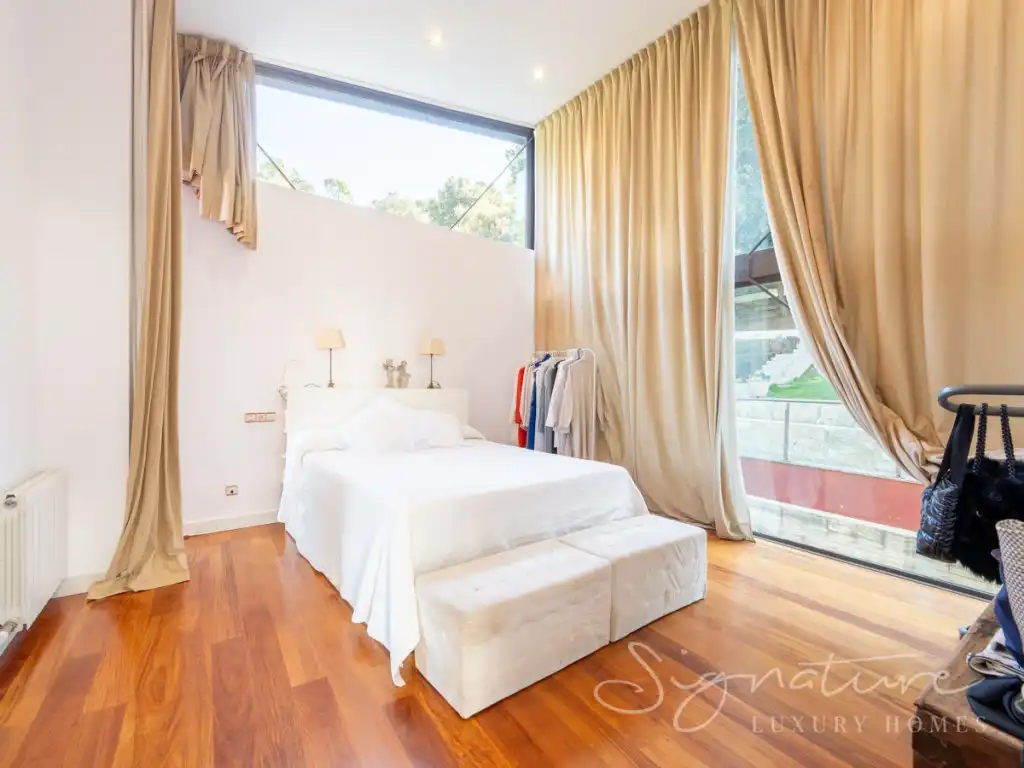 Dormitori de Casa o xalet en venda en Barcelona amb Aire condicionat