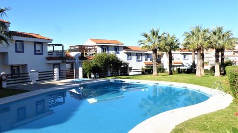 La vida con vistas al mar: Elegancia y paz entre Sotogrande y La Duquesa
