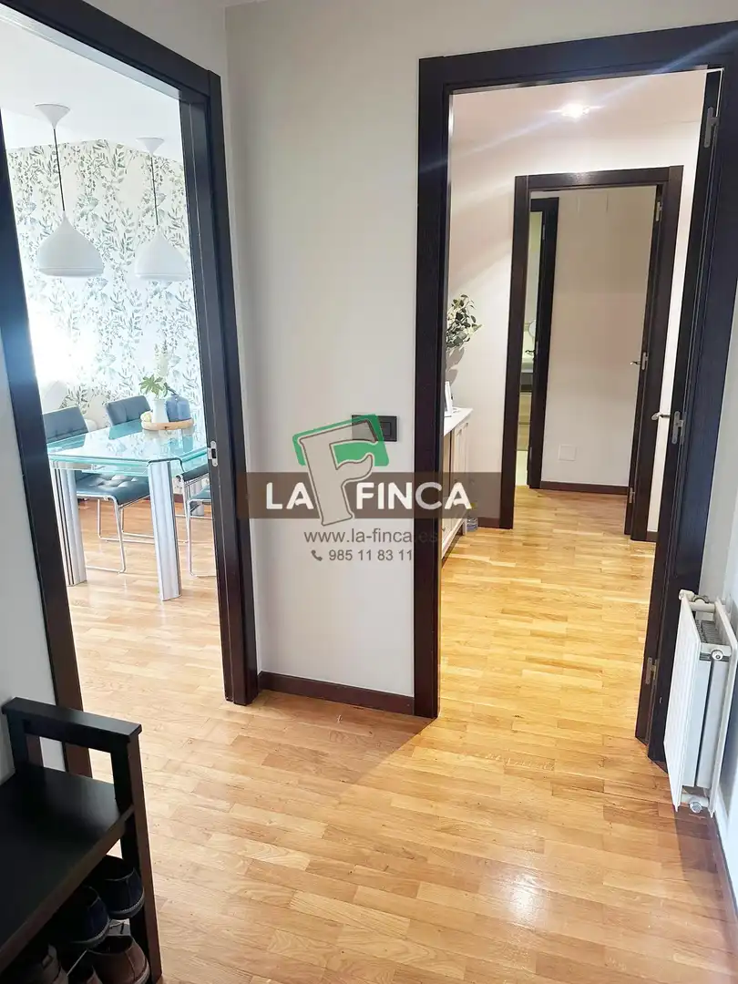 Pis en venda en Oviedo  amb Calefacció, Parquet i Traster