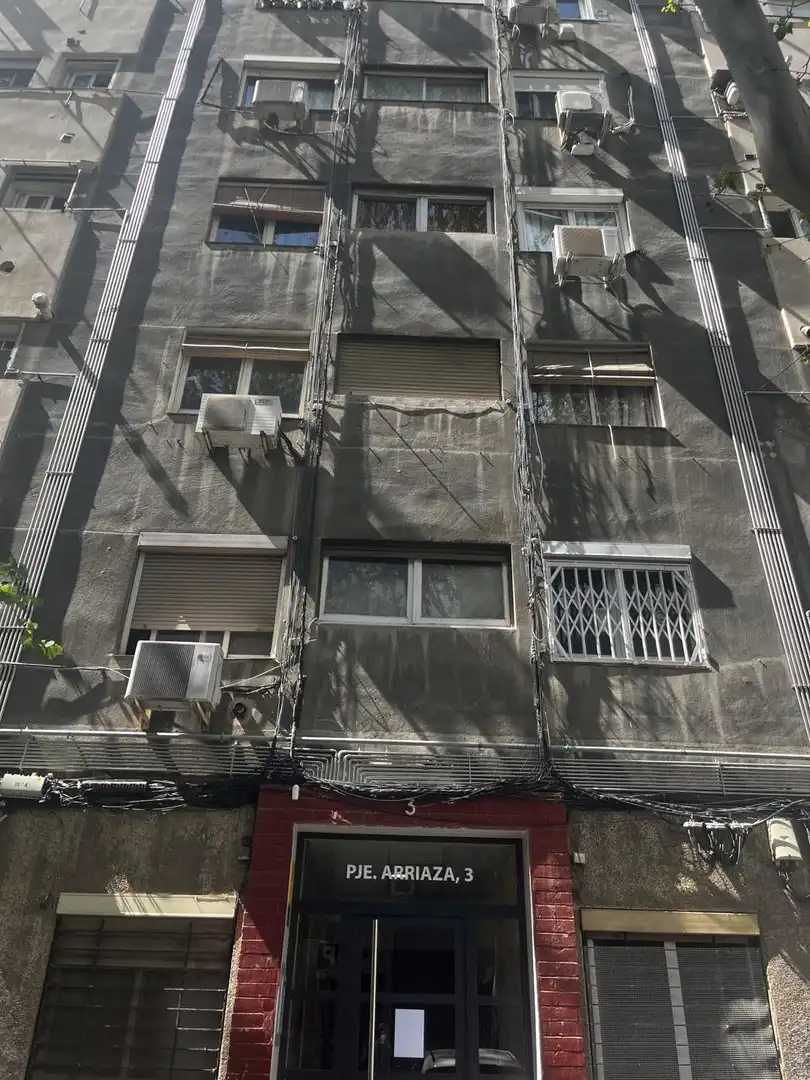 Flat for sale in Passatge Arriassa, imagen 2