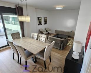 Sala d'estar de Pis de lloguer en  Sevilla Capital amb Aire condicionat, Jardí privat i Parquet