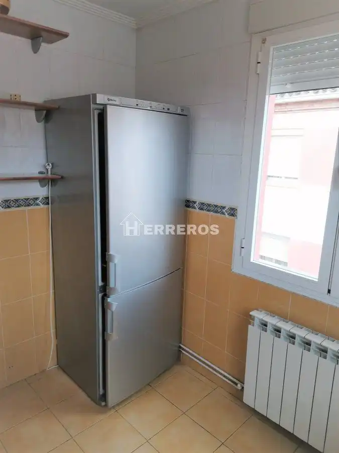 Cuina de Apartament en venda en  Logroño amb Calefacció i Parquet