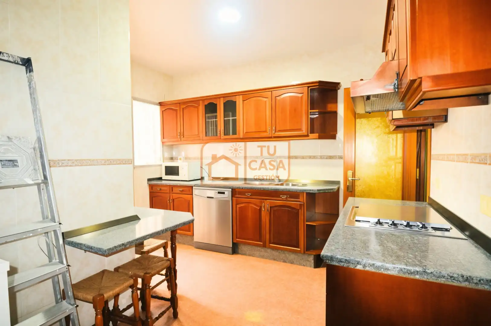 Cocina de Piso de alquiler en Cáceres con Calefacción, Terraza y Amueblado